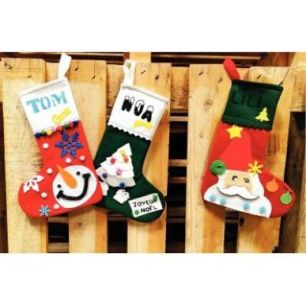 Achetez Lot de 10 chaussettes de Noël en feutrine L263010 pas cher sur Ma Rentrée Scolaire